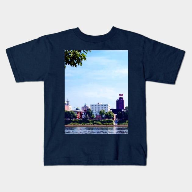 Harrisburg PA Skyline Kids T-Shirt by SusanSavad